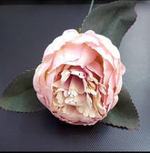 Capete de bujor artificial roz pal – material textil, diametru 9 cm, lungime 26 cm